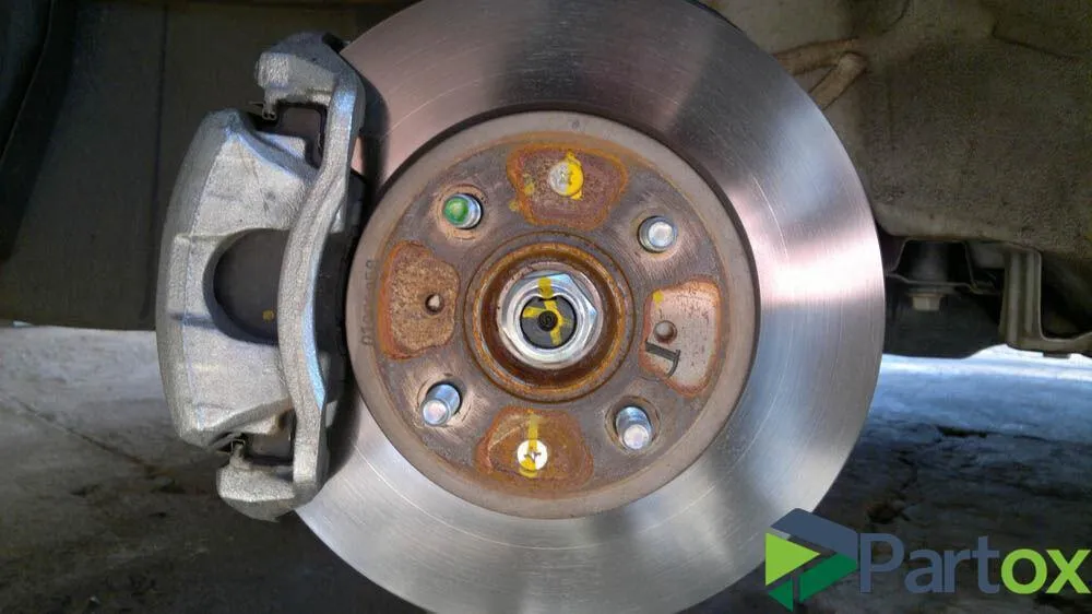 Remklauw linksvoor Hyundai i20