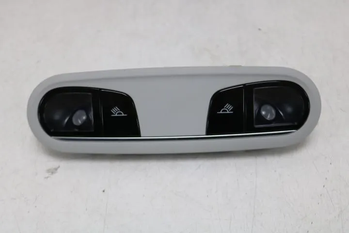 Binnenverlichting achterzijde Audi A6 4G FL 4G0947111A