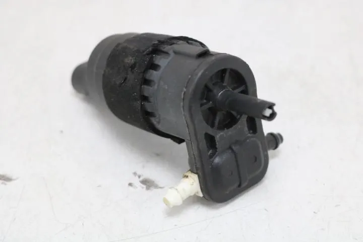 Ruitensproeierpomp Audi A6 4G FL 8K9955647