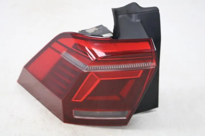 LED achterlicht LA (buitenste) VW Tiguan 3 FL R 5NA945207J