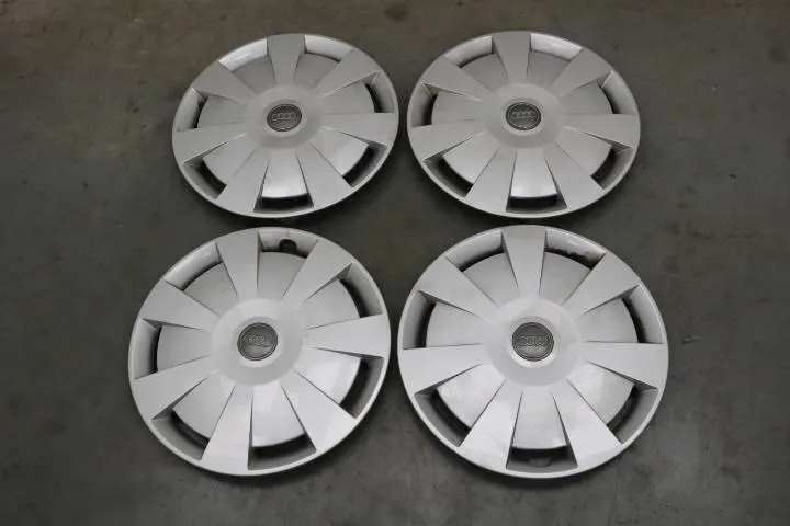 Originele 16 inch wieldoppen Audi A3 8V 8V0601147D