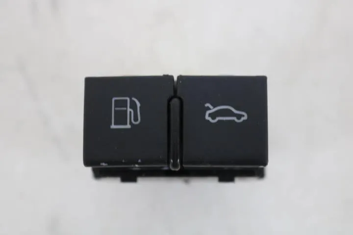 Tankklep en achterklep schakelaar Audi TT Coupe 8P0959833A
