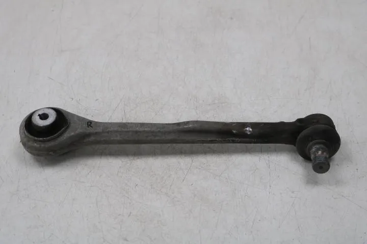 Draagarm RV (bovenste deel) Audi SQ8 4M0407506B