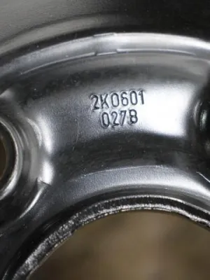 1 losse 15 inch stalen velg VW Caddy 2K 2K0601027B