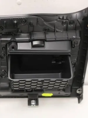 Dashboard bekleding links onder VW Golf 7 5G1858365