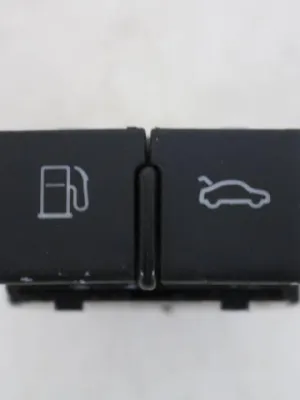 Tankklep en achterklep schakelaar Audi TT Coupe 8P0959833A