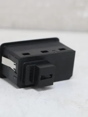 Schakelaar achterklep Audi A6 4G FL 4G0959831B