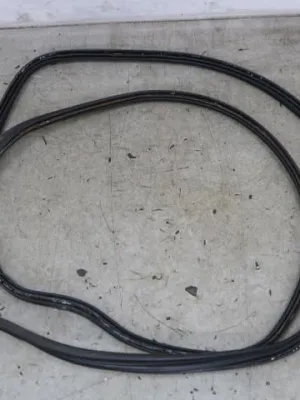 Achterklep rubber VW Lupo GTI 1H0827705A