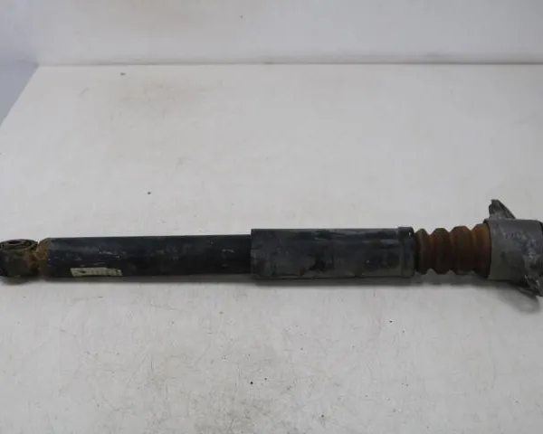 Product Schokbreker achter kan L en R VW Touran 1T 1T0513029Q Afbeelding